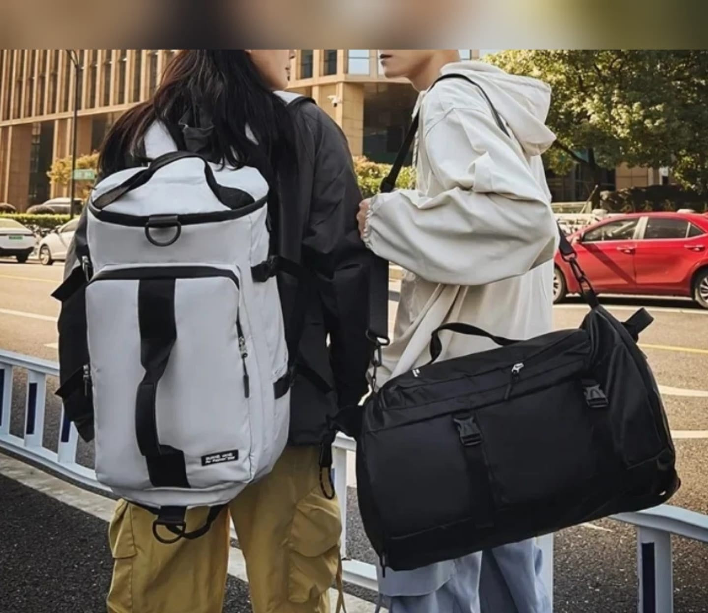 🎒✨ Mochila & Bolso 2 en 1 Impermeable: Estilo y Funcionalidad en un Solo Lugar 💼💦